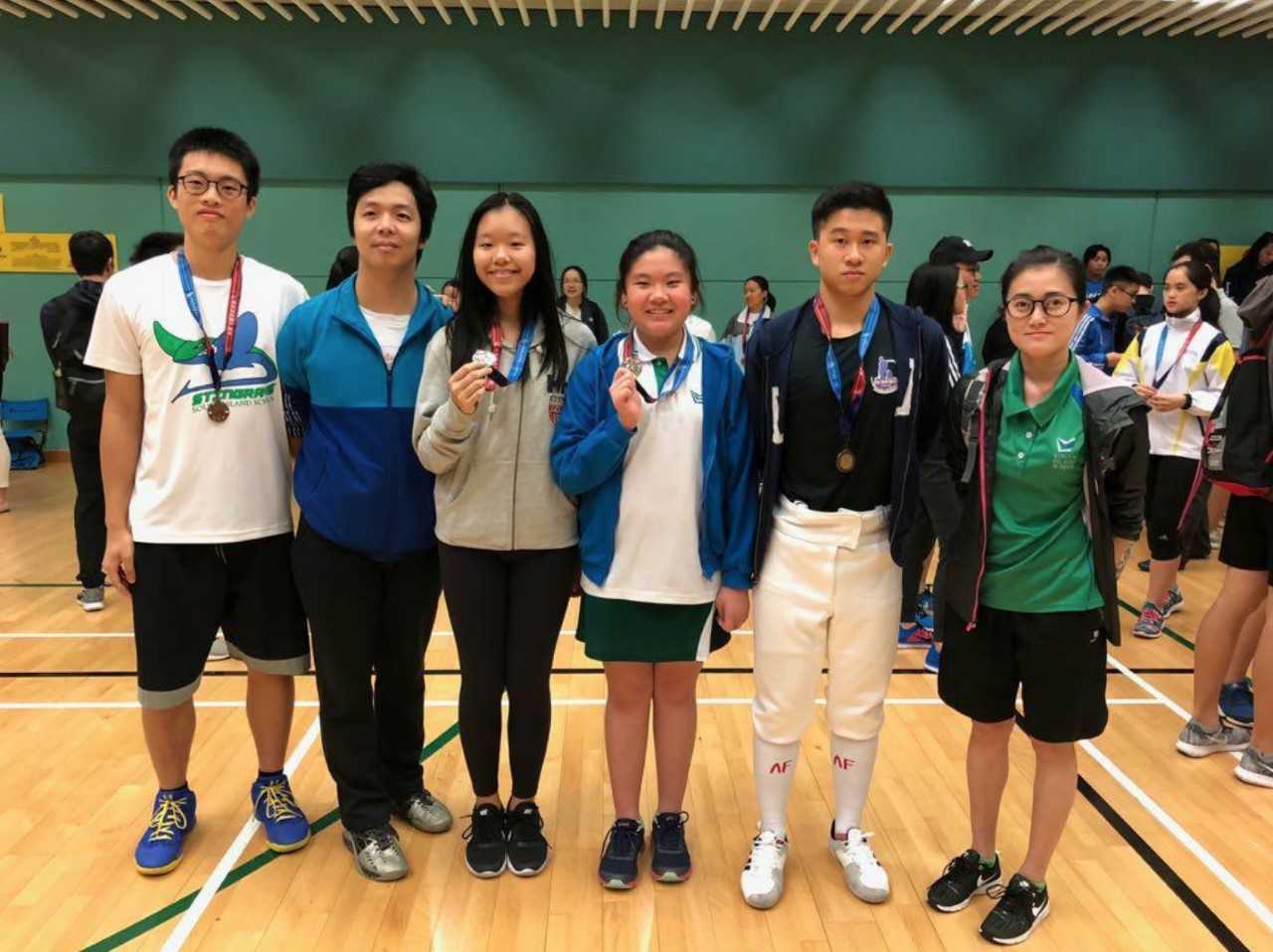 Congratulations to SIS's Fencing Team! - South Island School - ESF